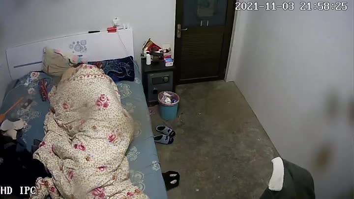 2021十一月流出黑客破解家庭网络摄像头监控偷拍天气冷早睡觉胖哥和媳妇过性生活 2021十一月流出黑客破解家庭网络摄像头监控偷拍天气冷早睡觉胖哥和媳妇过性生活